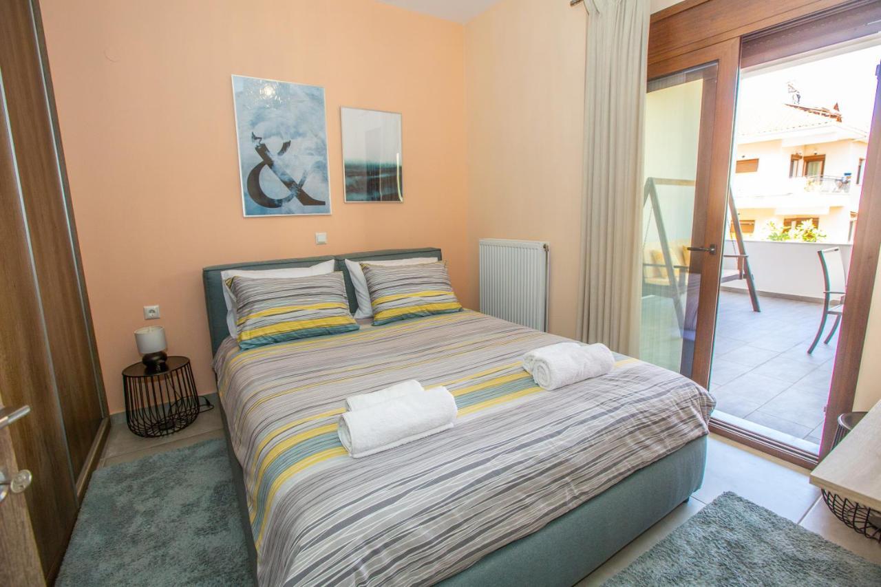 Modern Lake View Apartment อิโออันนินา ภายนอก รูปภาพ