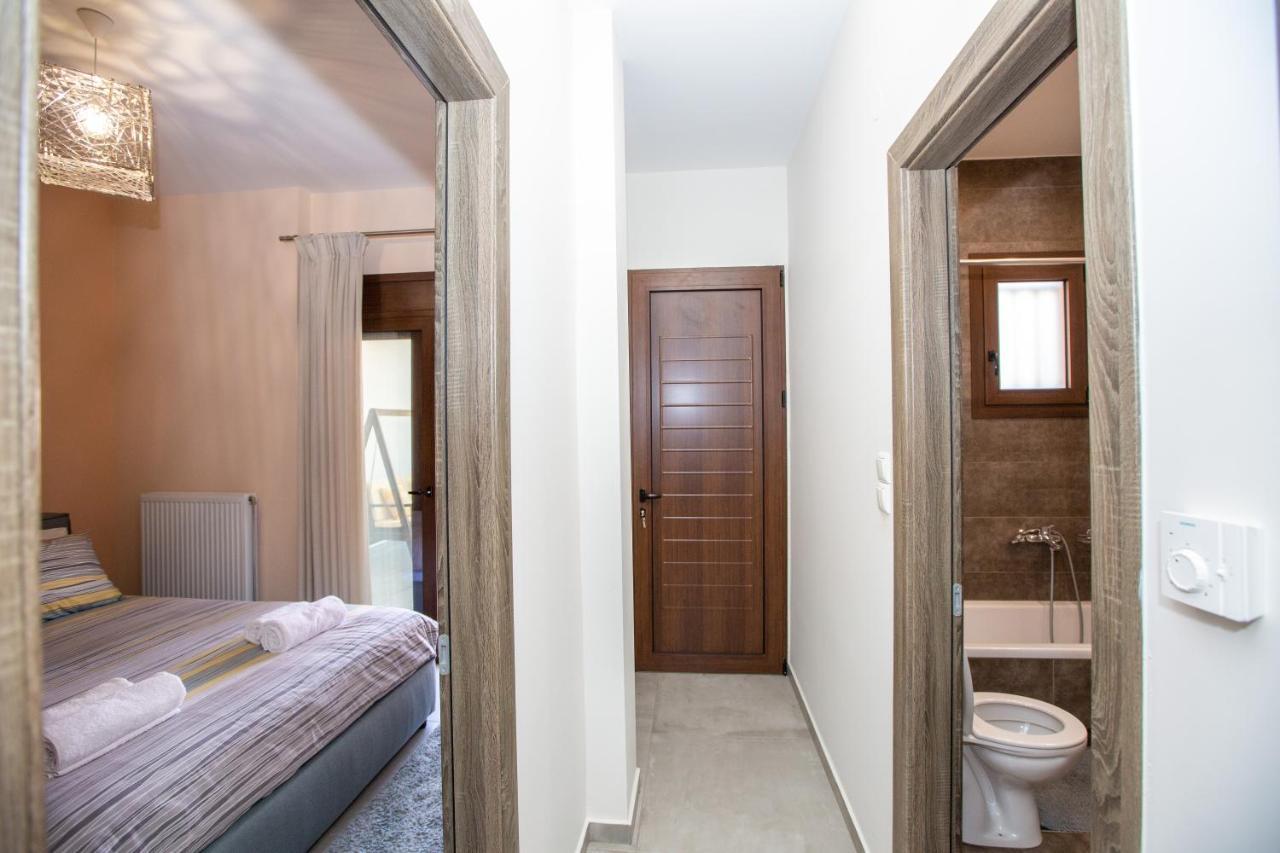 Modern Lake View Apartment อิโออันนินา ภายนอก รูปภาพ